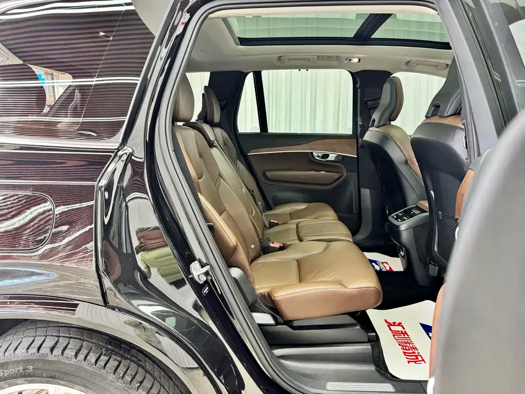 Volvo XC90 — миниатюра 17