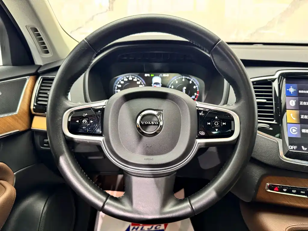 Volvo XC90 — миниатюра 10