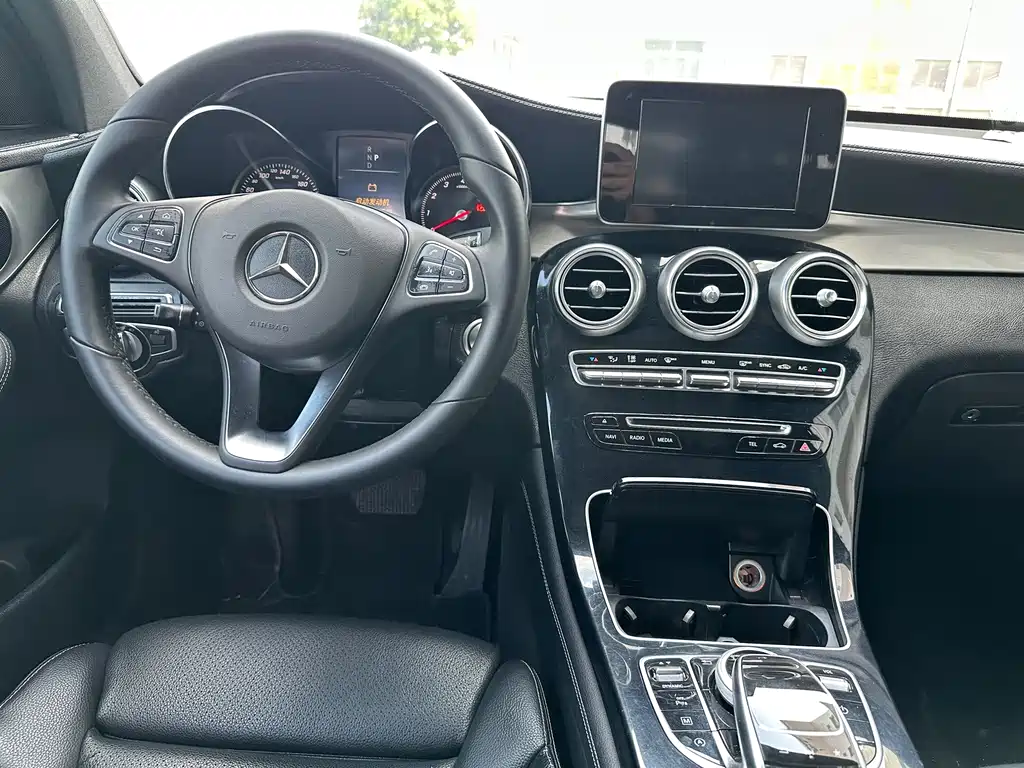 Mercedes-Benz GLC — миниатюра 12