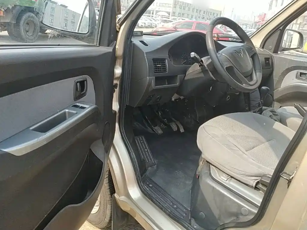 Wuling Rongguang — миниатюра 16