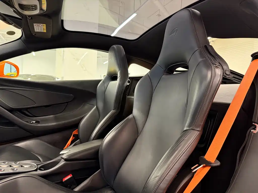 McLaren GT — миниатюра 5