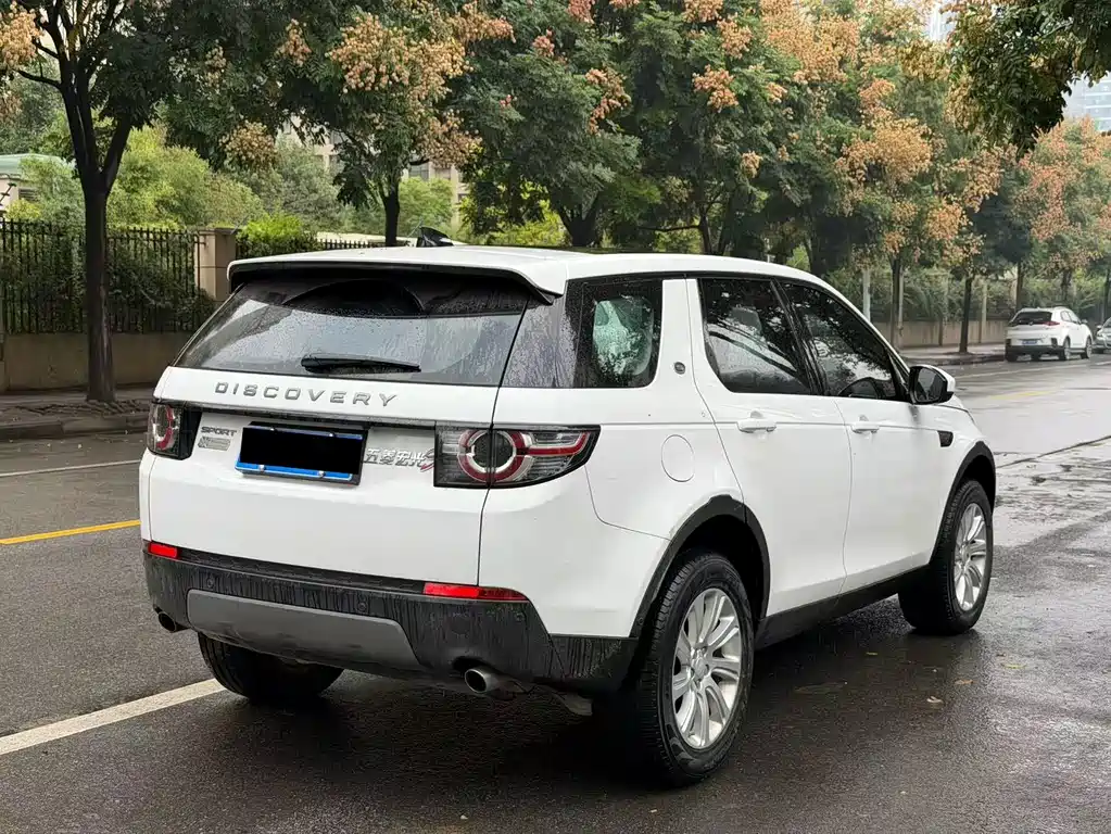 Land Rover Discovery Sport — миниатюра 9