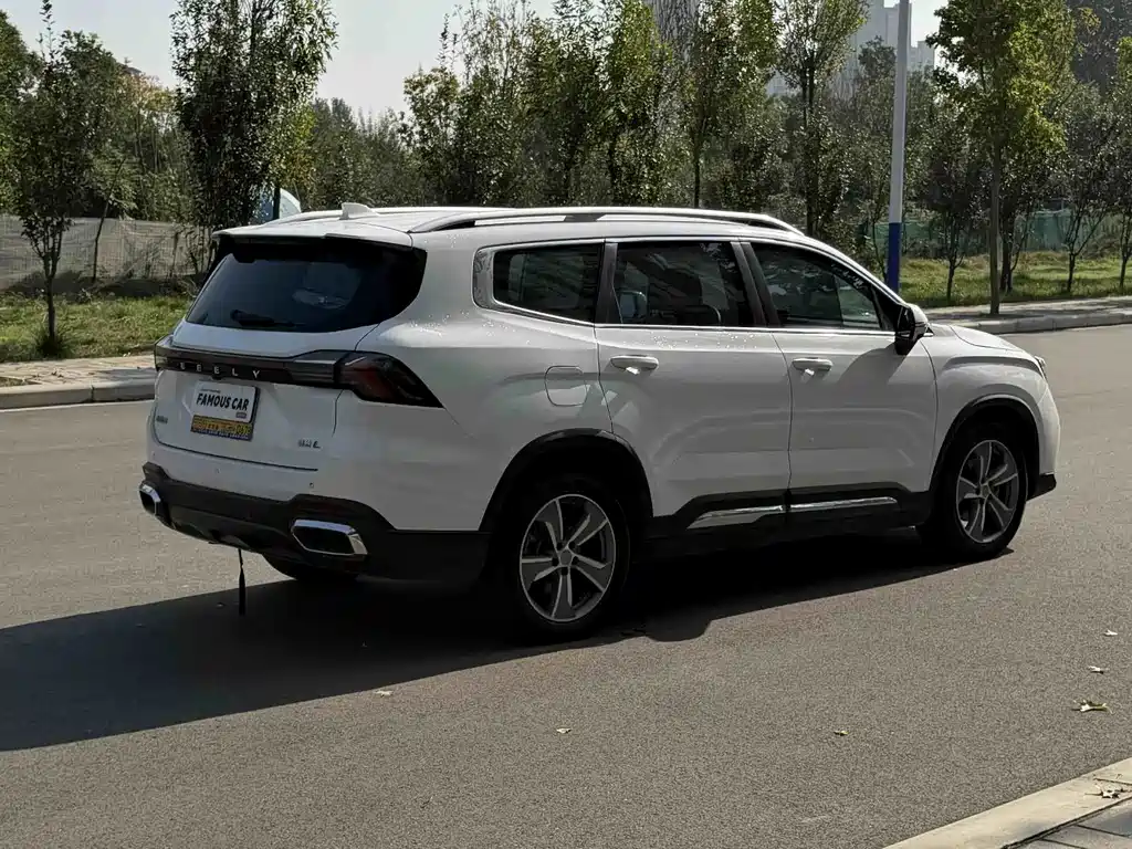 Geely Haoyue L — миниатюра 6