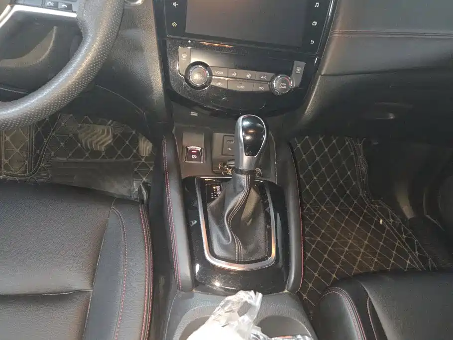Nissan Qashqai — миниатюра 16