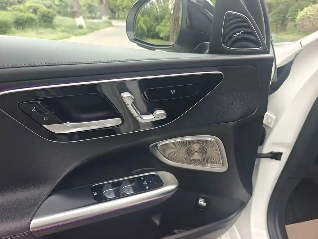 Mercedes-Benz C-Class — миниатюра 14