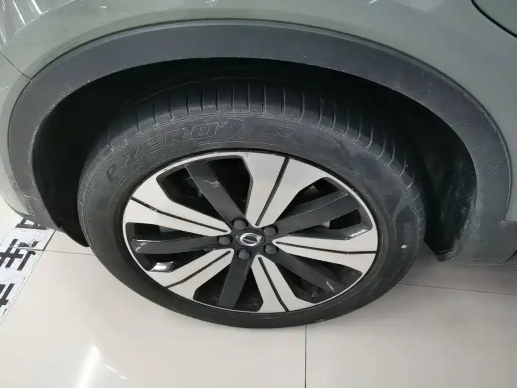 Volvo XC40 NEV — миниатюра 23