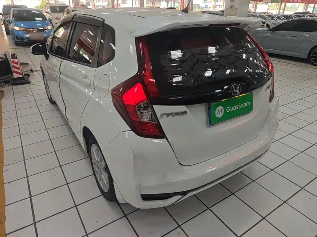 Honda Fit — миниатюра 5