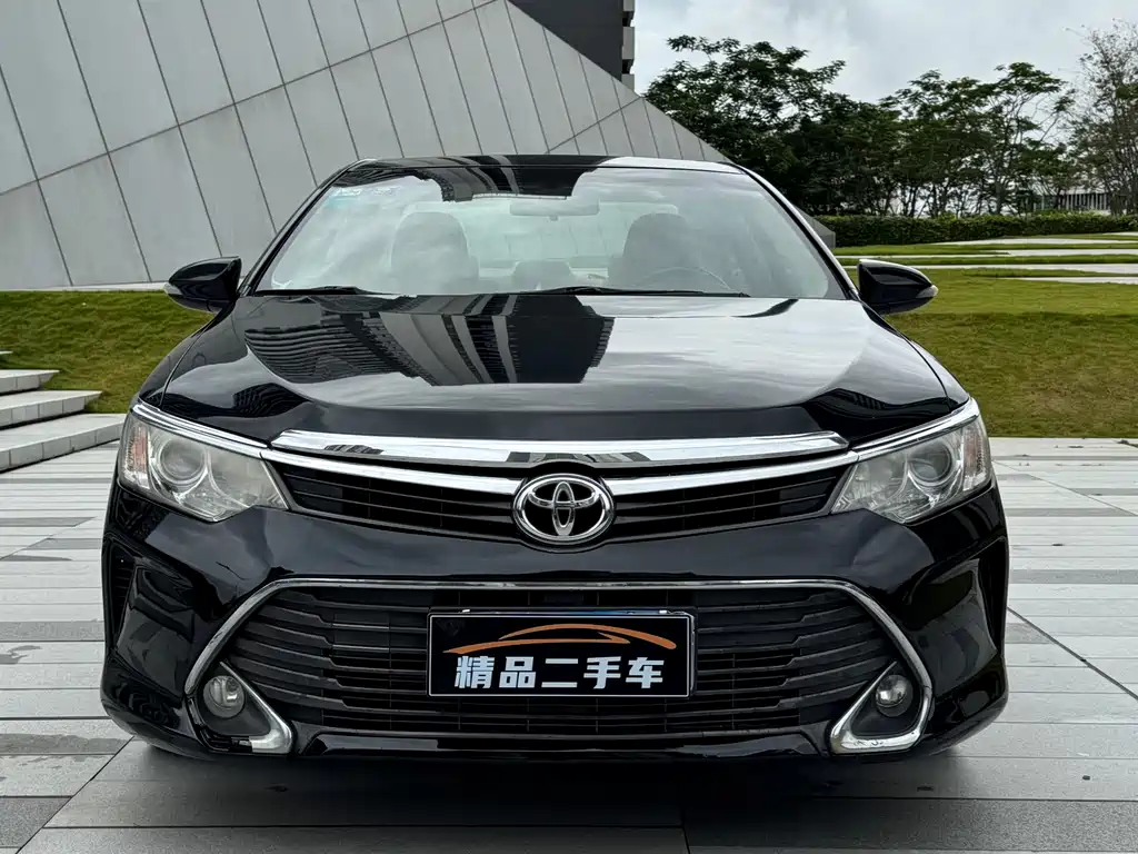 Toyota Camry — миниатюра 2