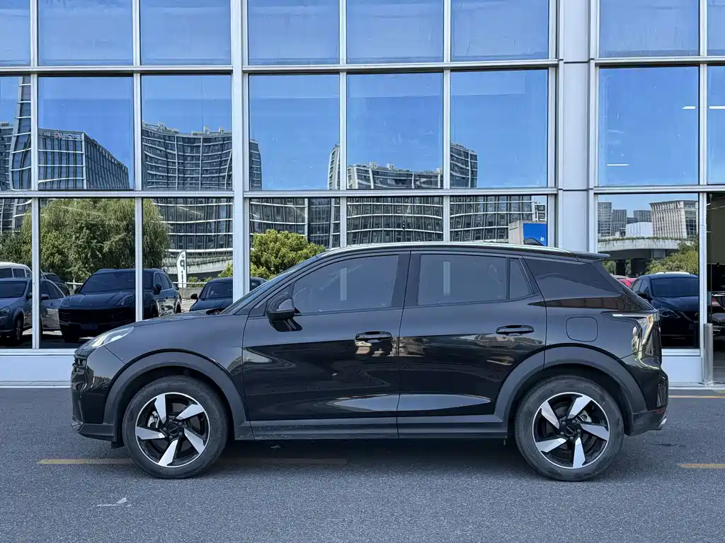 Lynk & Co 06 — миниатюра 3