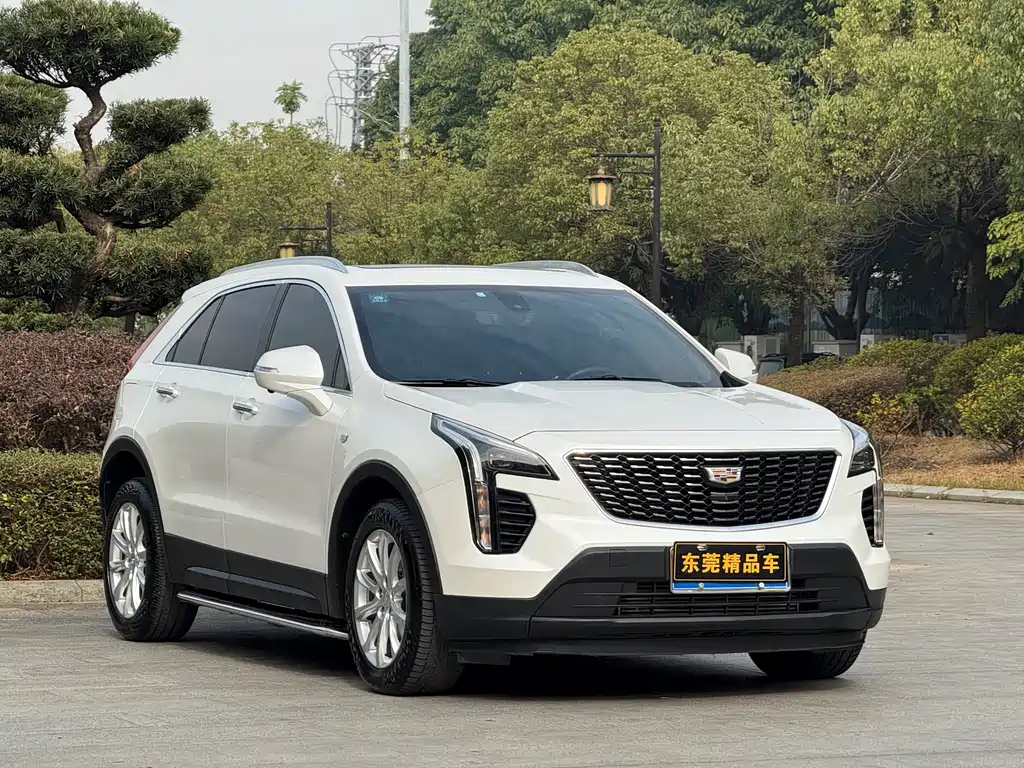 CADILLAC XT4