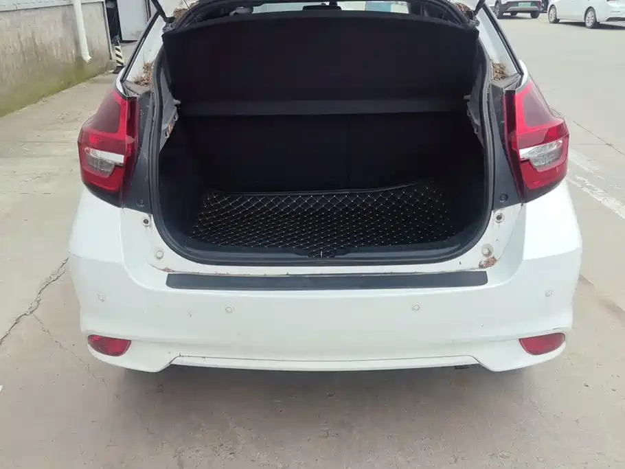 Toyota Vios FS — миниатюра 4