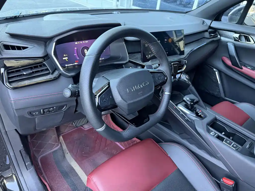 Lynk & Co 06 — миниатюра 5