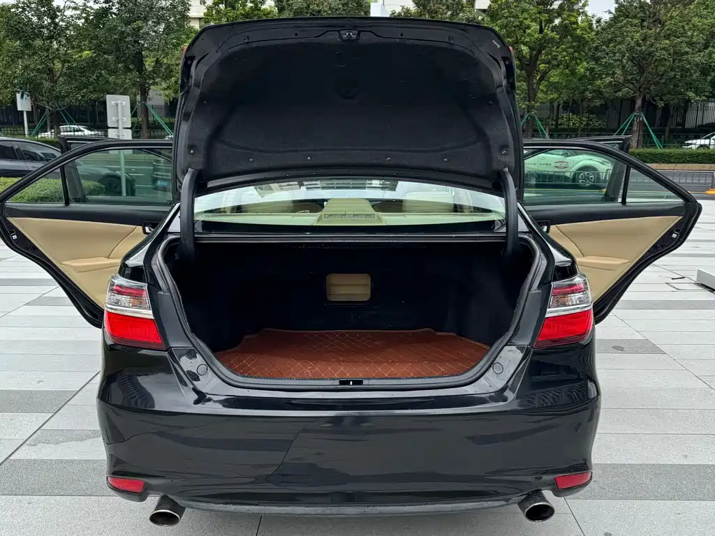 Toyota Camry — миниатюра 22