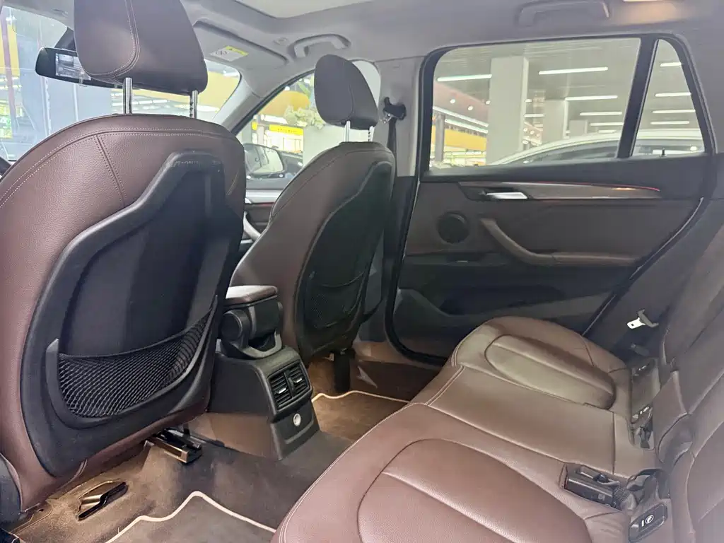 BMW X1 — миниатюра 11