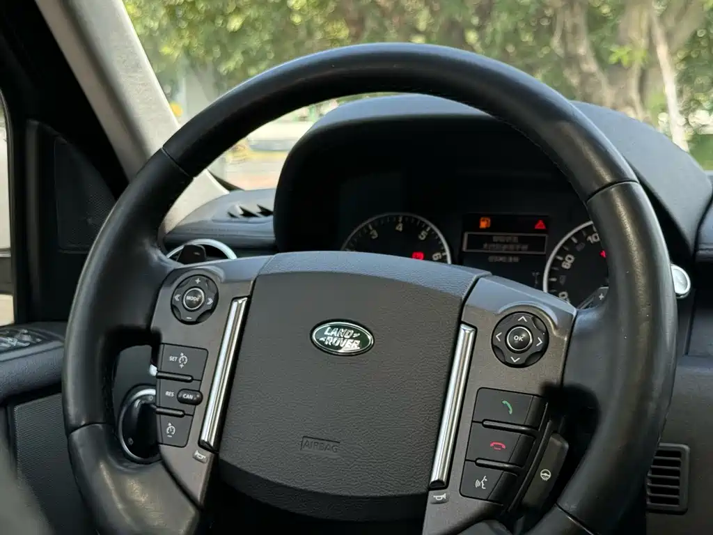 Land Rover Discovery — миниатюра 3
