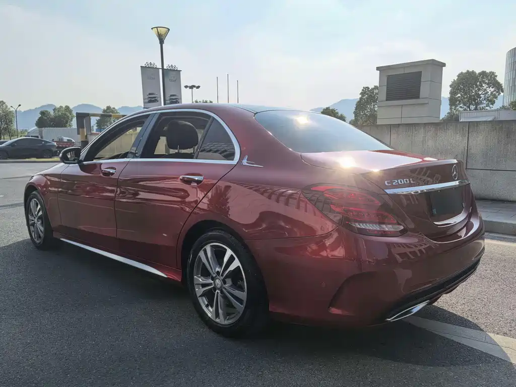 Mercedes-Benz C-Class — миниатюра 8
