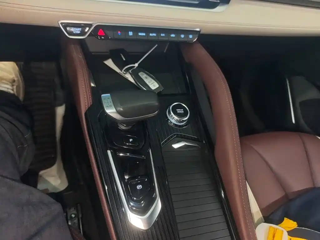 Geely Xingyue L — миниатюра 14
