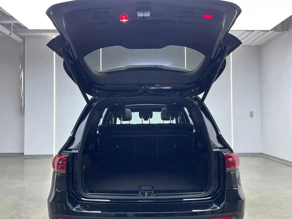 Mercedes-Benz GLB — миниатюра 6