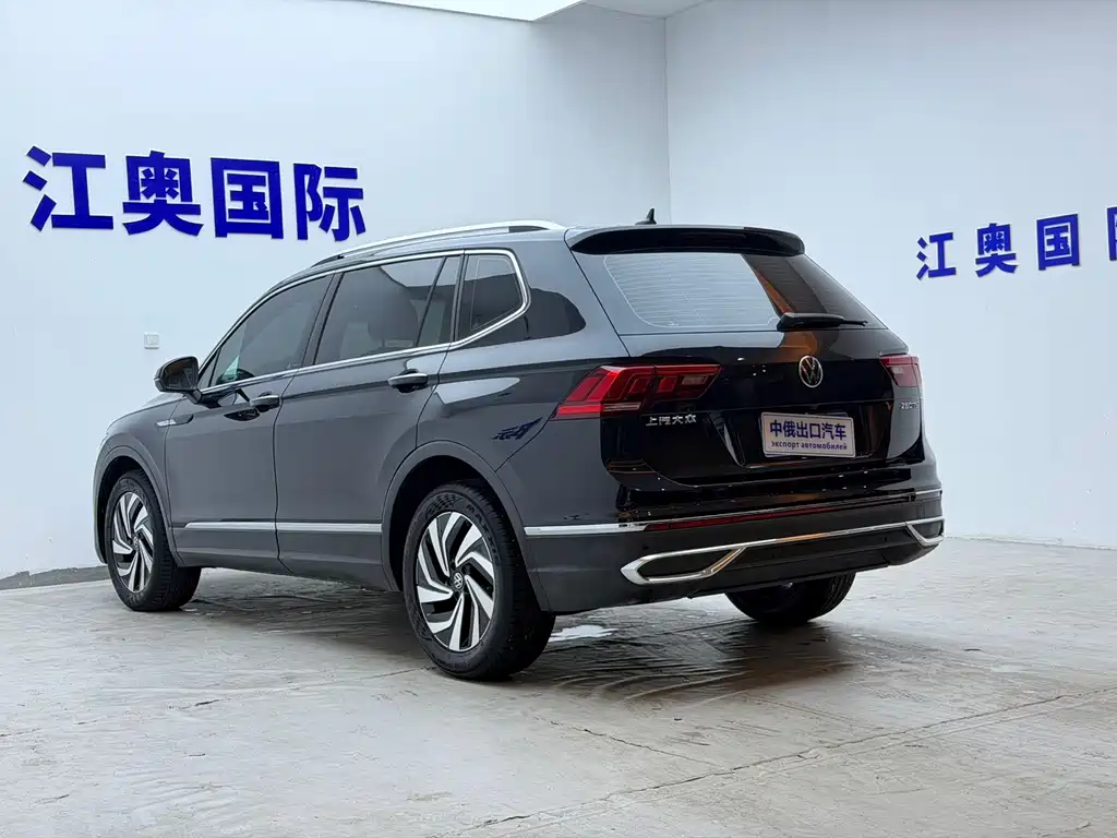 Volkswagen Tiguan L — миниатюра 21