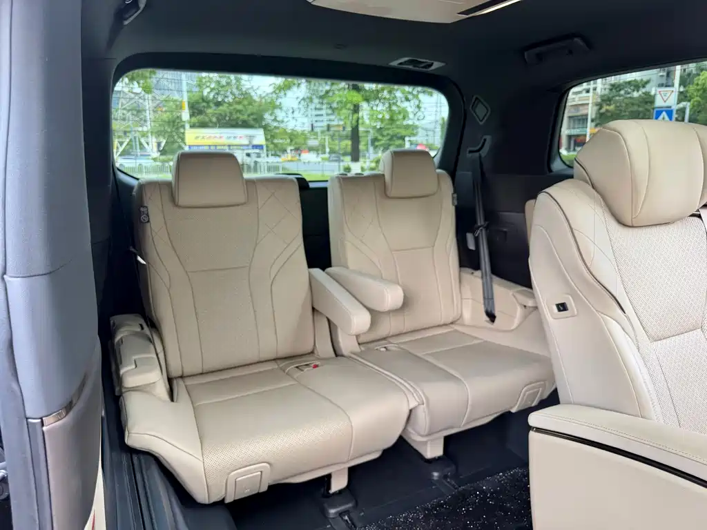 Toyota Alphard — фотографии объявления, Фото 24