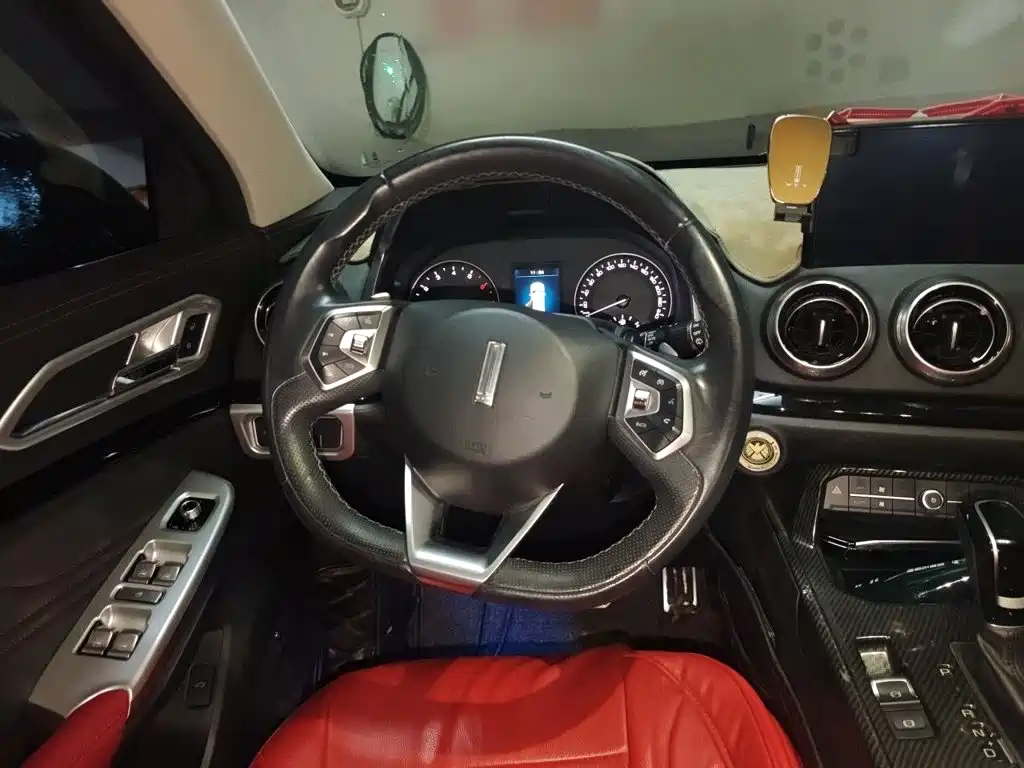 Wey Wey VV5 — миниатюра 3