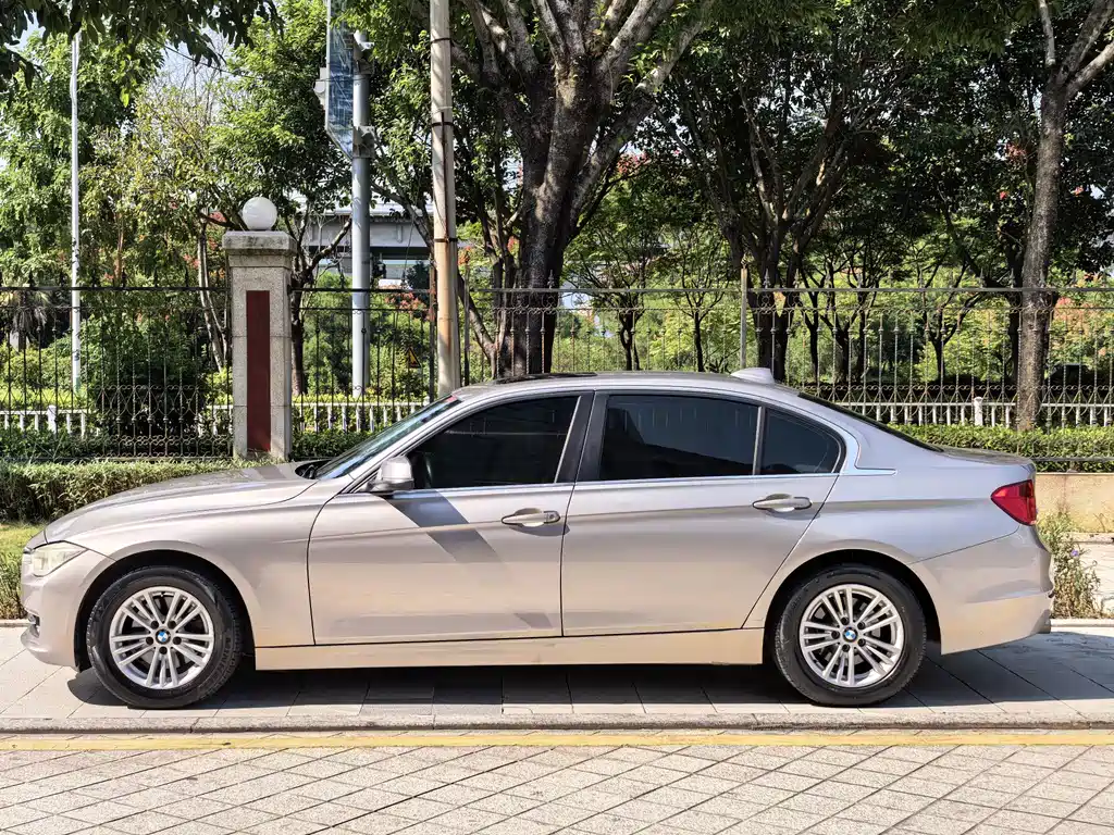 BMW 3 Series — миниатюра 7