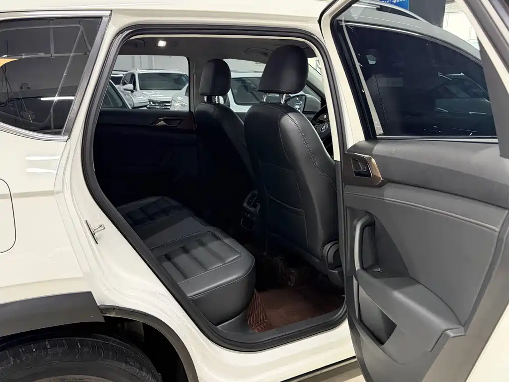Volkswagen Tharu - фото 12
