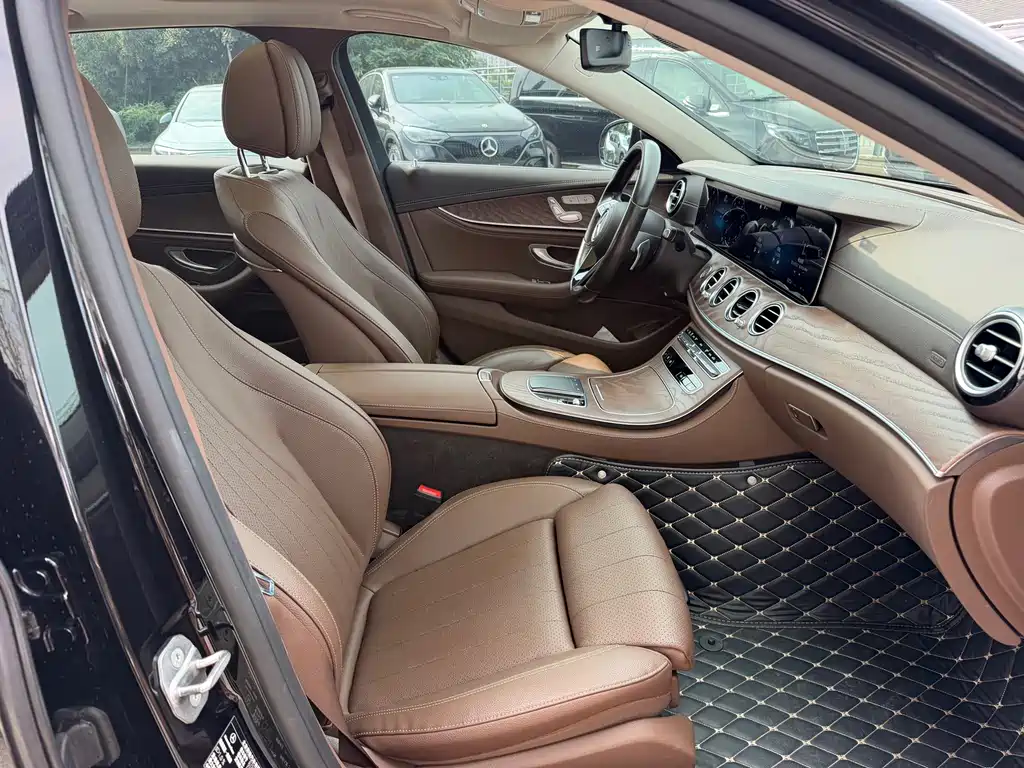Mercedes-Benz E-Class — миниатюра 8
