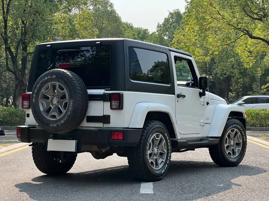 Jeep Wrangler — миниатюра 5