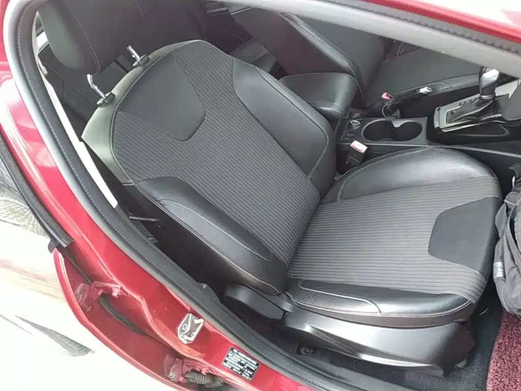 Ford Focus — миниатюра 25
