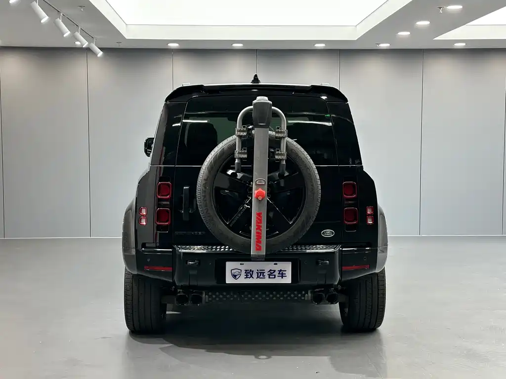 Land Rover Defender — миниатюра 5