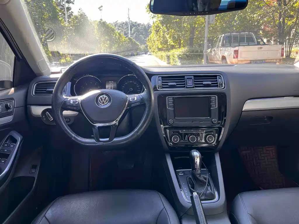 Volkswagen Sagitar — миниатюра 21