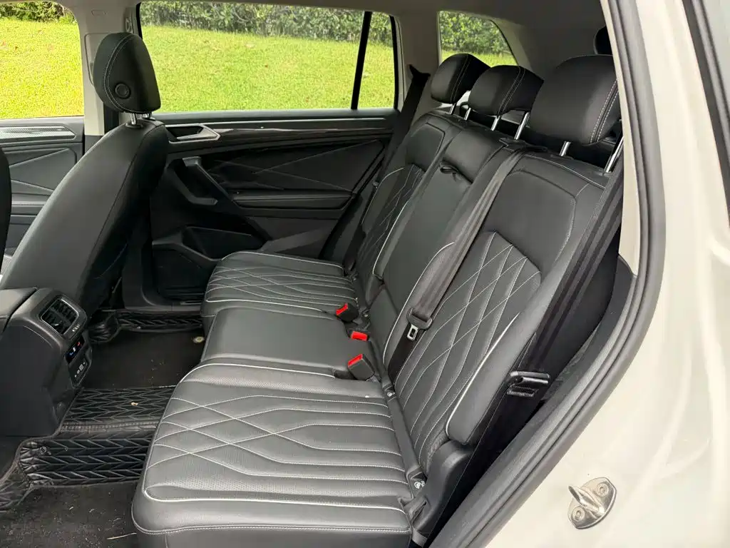 Volkswagen Tiguan L — миниатюра 12