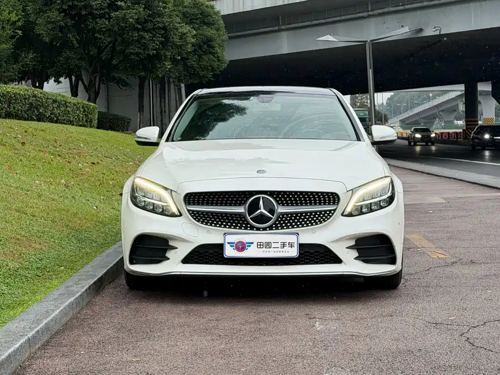 Mercedes-Benz C-Class — миниатюра 2