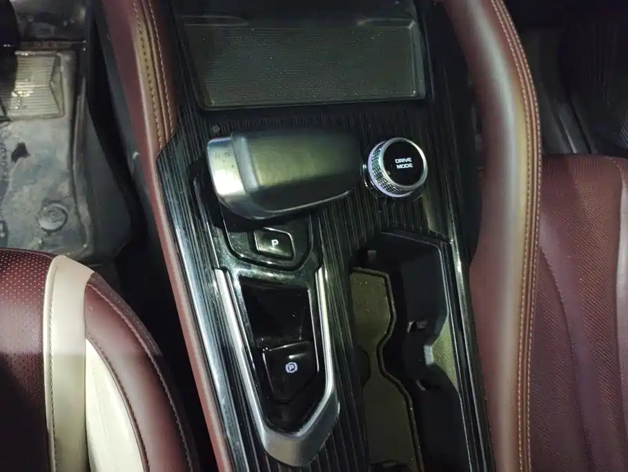 Geely Xingyue L — миниатюра 16