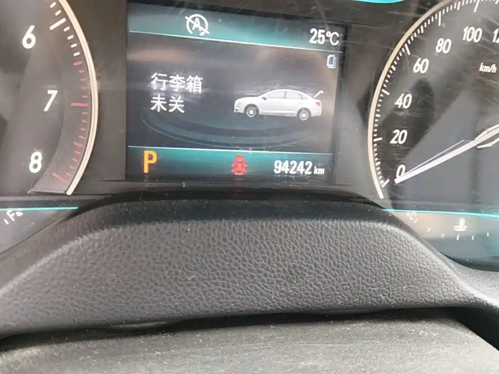 Buick Excelle — миниатюра 17