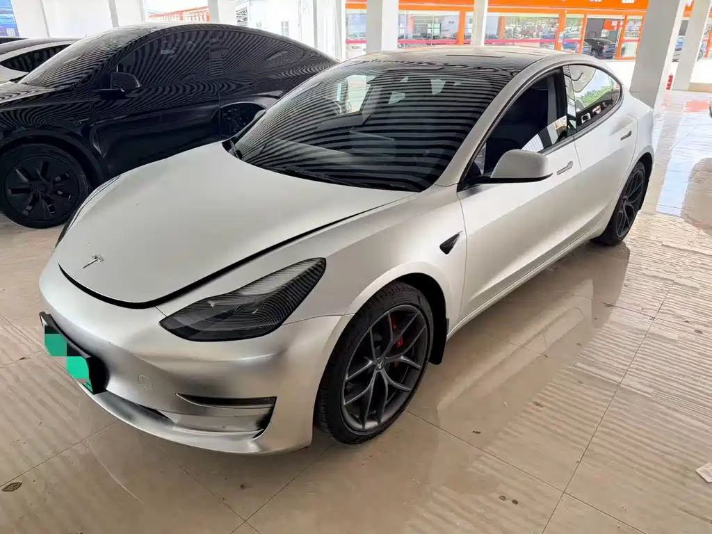 2022 Tesla Model 3 - zdjęcie 1 z 3