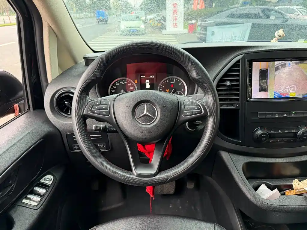 Mercedes-Benz Vito — миниатюра 14
