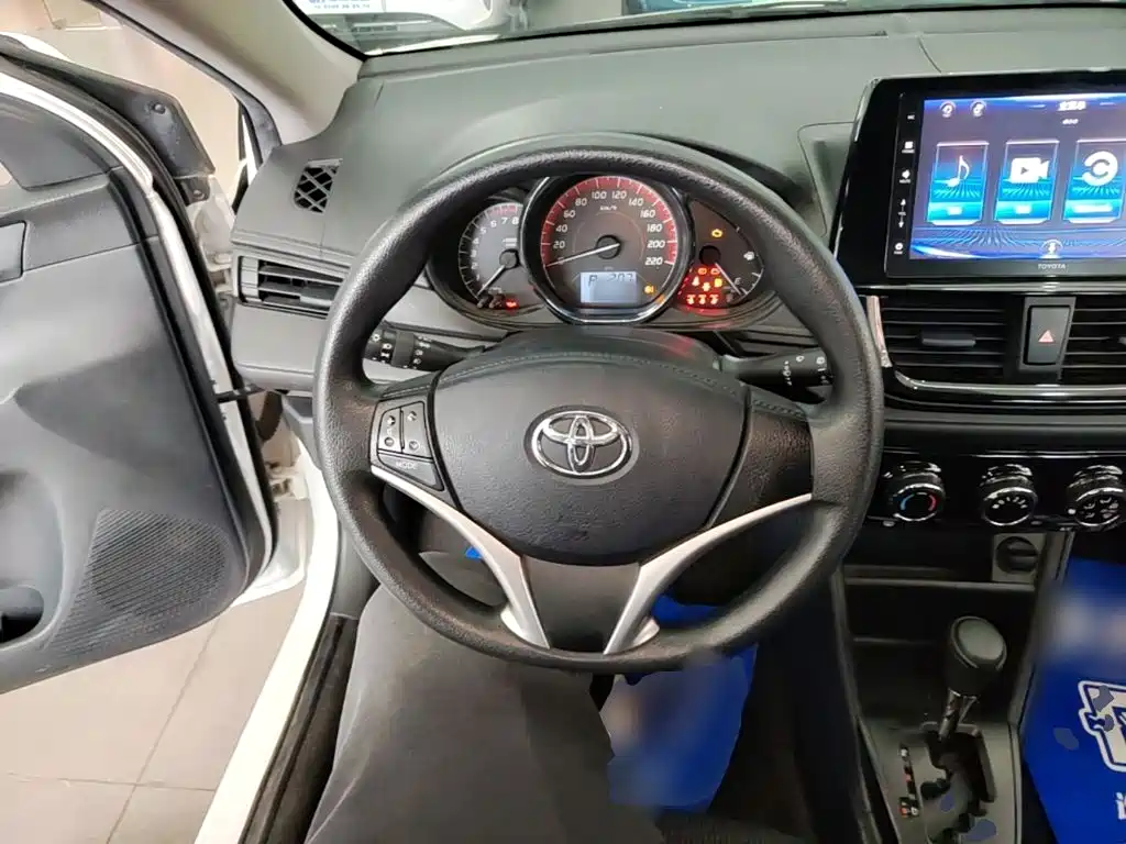 Toyota Vios FS — миниатюра 11