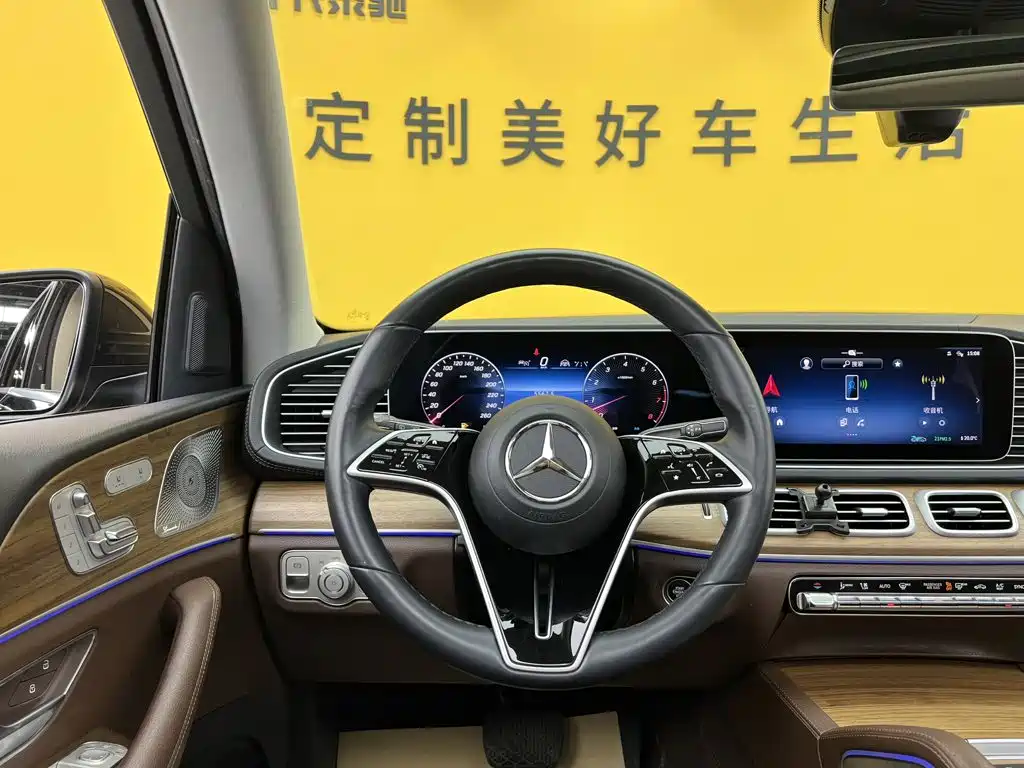 Mercedes-Benz GLE (Import) — миниатюра 29