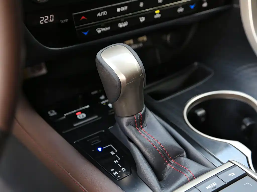 Lexus RX — миниатюра 9
