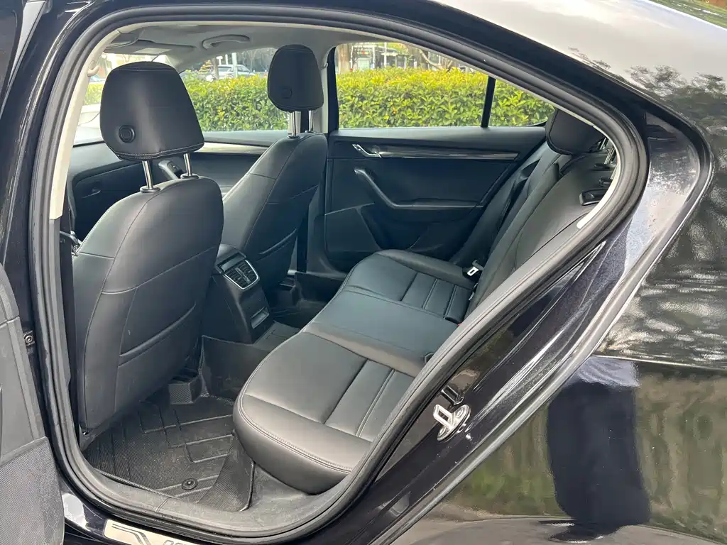 Skoda Octavia — миниатюра 14