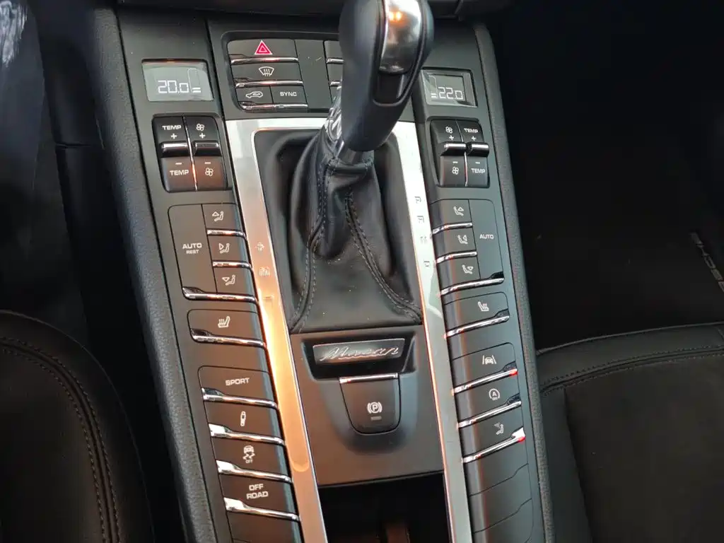 Porsche Macan — миниатюра 15