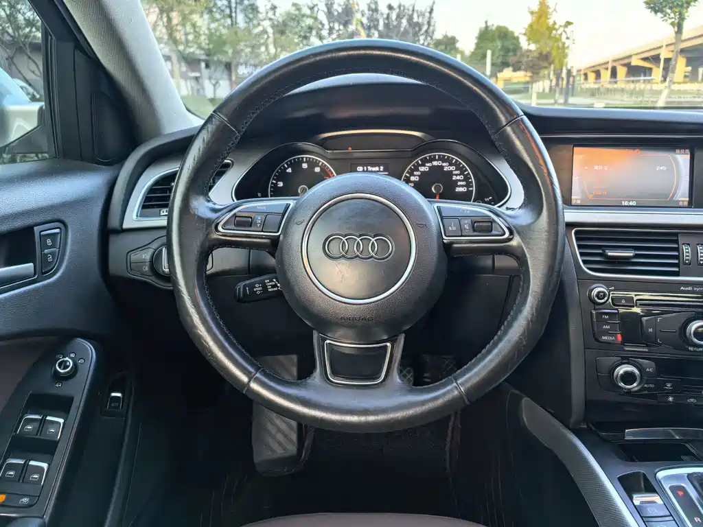 Audi A4L — миниатюра 12
