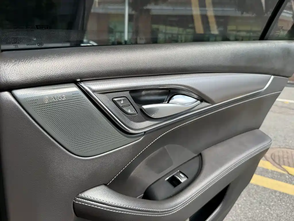 Cadillac CT5 — миниатюра 27