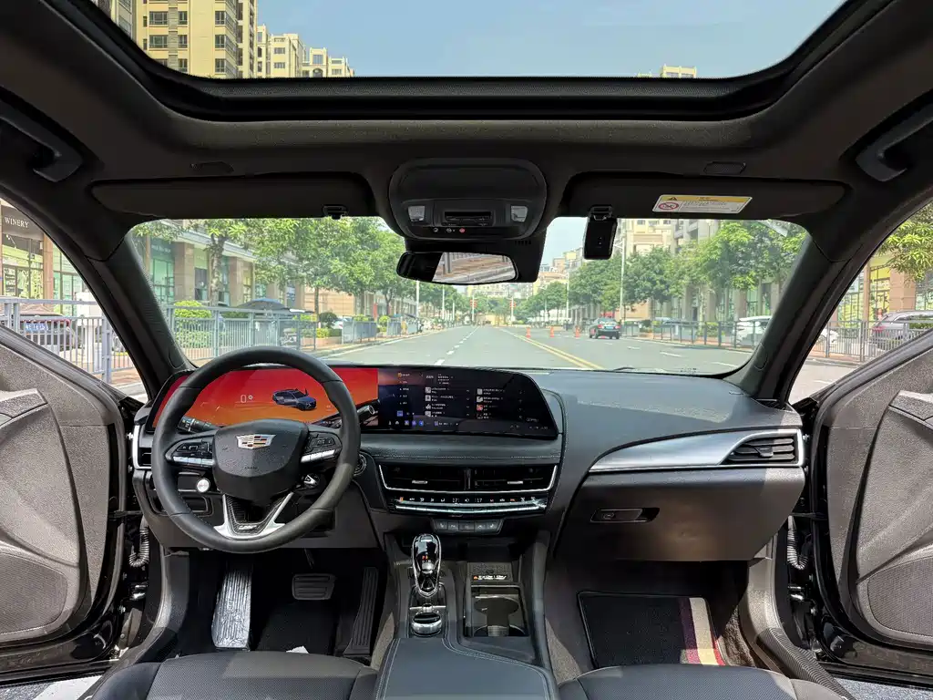 Cadillac CT5 — миниатюра 30