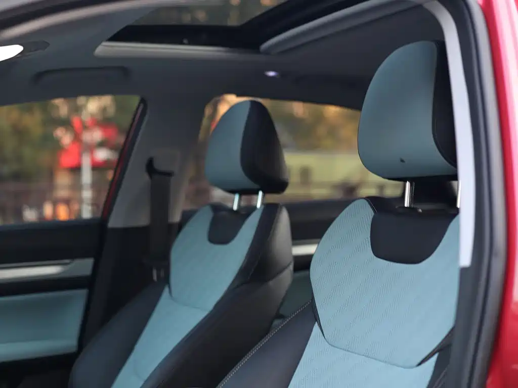 Geely Emgrand L — миниатюра 19