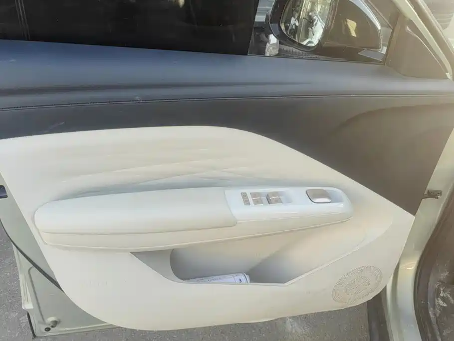 ARCFOX Beta T1 — миниатюра 7