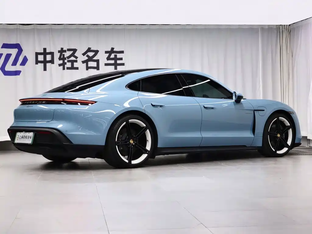 Porsche Taycan — миниатюра 3