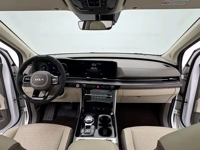 Kia Carnival — миниатюра 4
